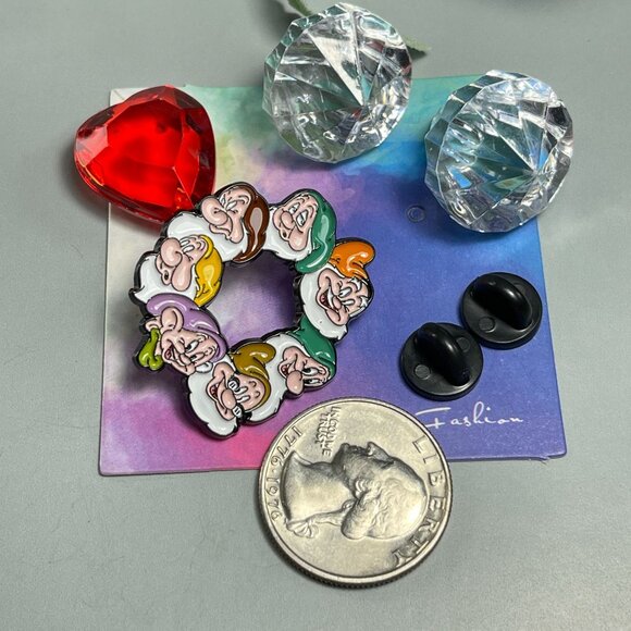 Seven Dwarfs Wreath Lapel Pin Snow White Princess Pin Badge Brooch Jewelry - Picture 4 of 8